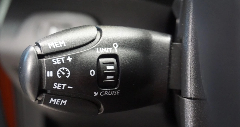 Peugeot Rifter cena 79900 przebieg: 96027, rok produkcji 2019 z Tolkmicko małe 254